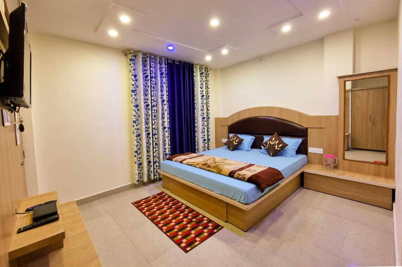 Mohan Home Stay Далхаузи Экстерьер фото