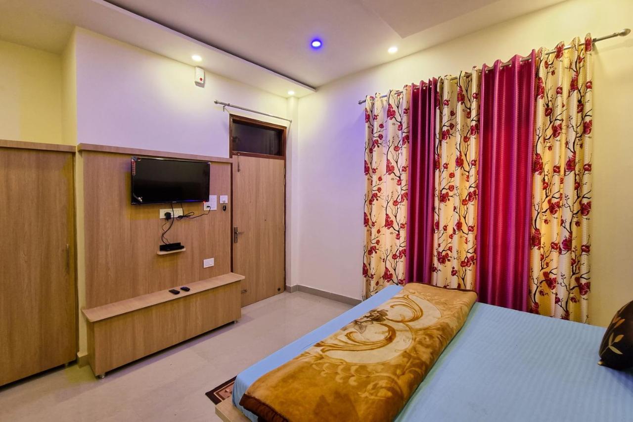 Mohan Home Stay Далхаузи Экстерьер фото