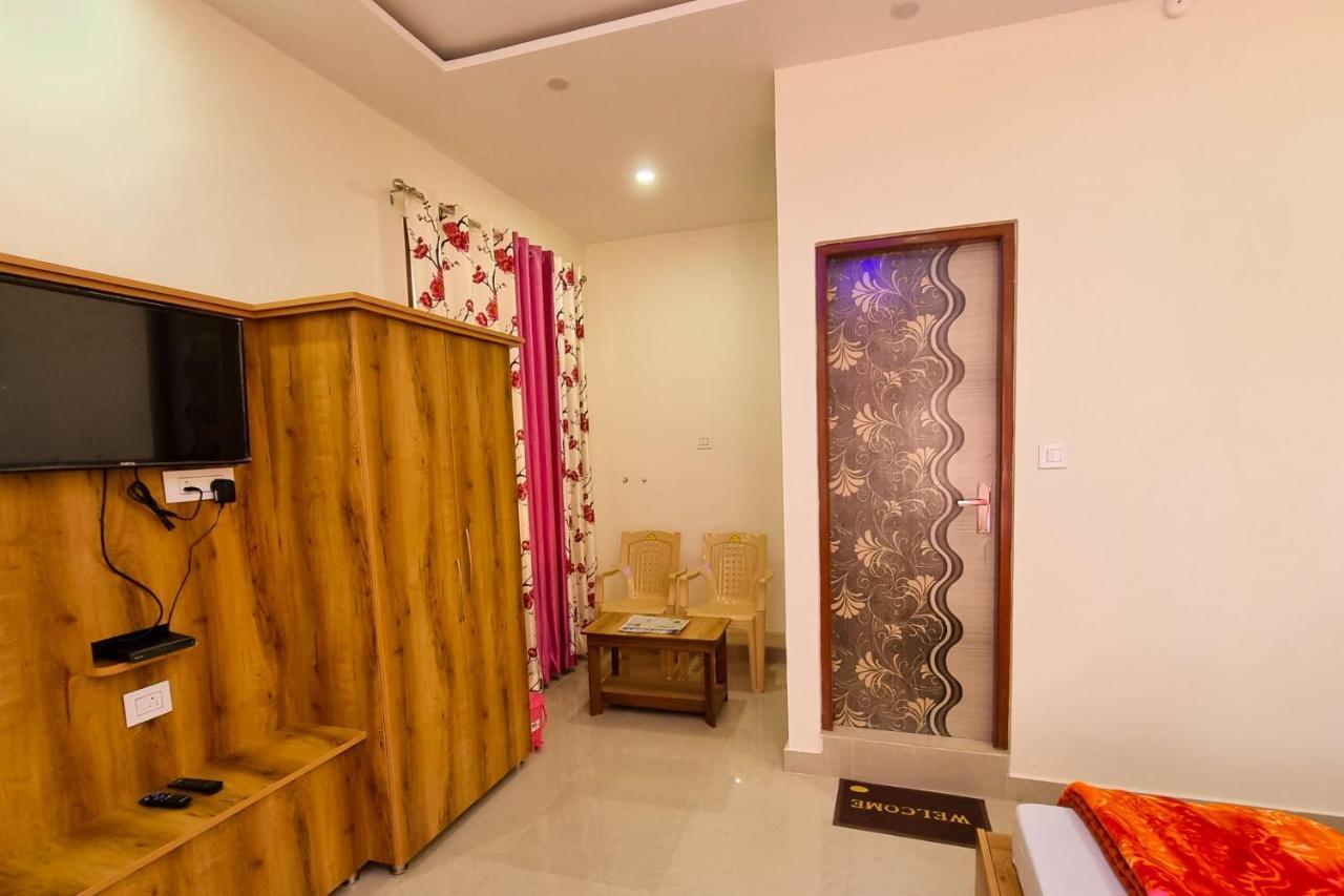 Mohan Home Stay Далхаузи Экстерьер фото